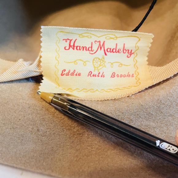 Handmade Eddie Ruth Brooks Tan Felt Feather Hat Wide Brim Vintage Style M/L - Picture 5 of 10